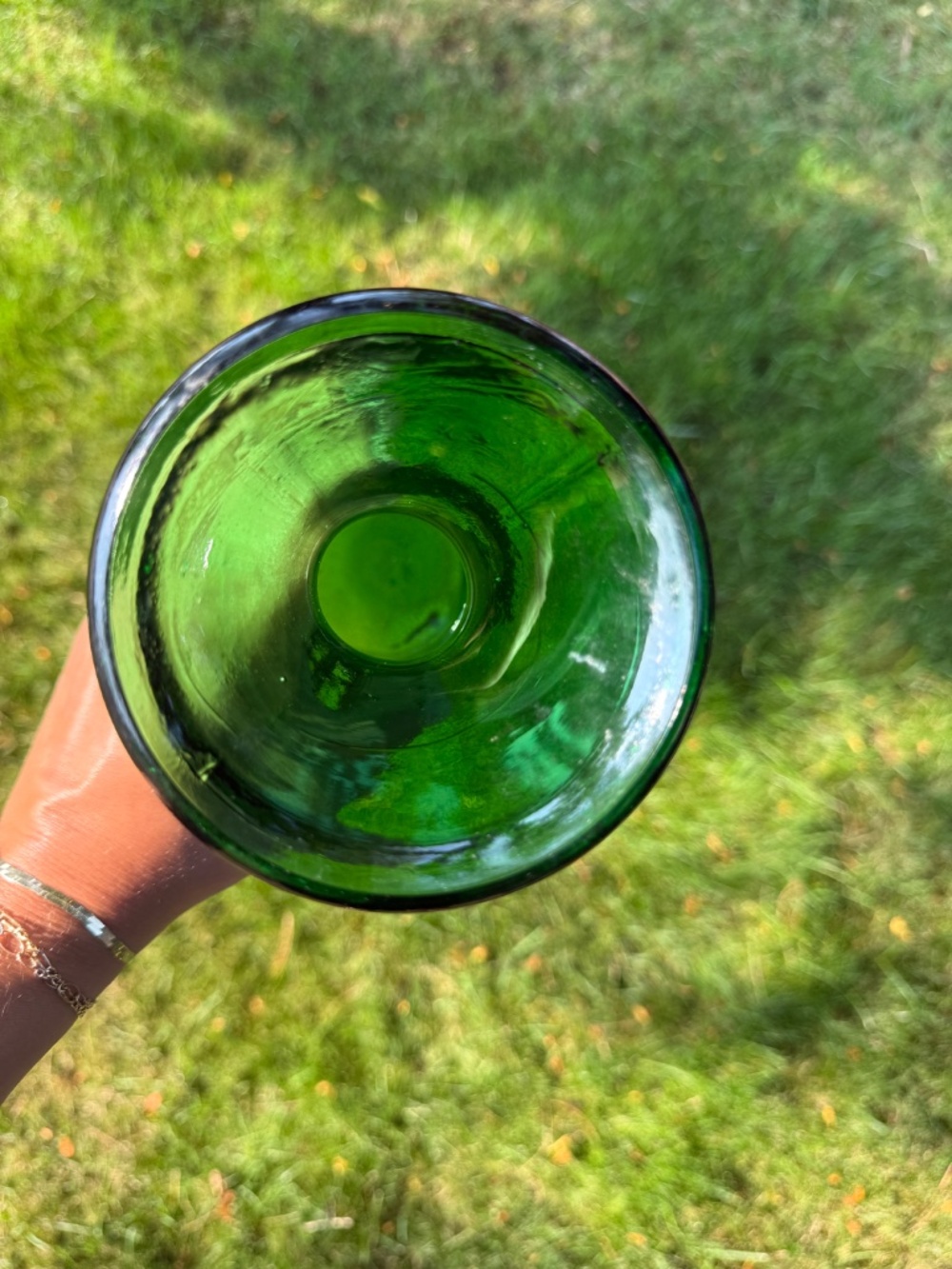 11” Vintage Green Glass Bottle Vase Unique With Metal Tag Firenze Metal Seal. - Picture 9 of 10